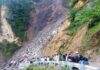 कर्णाली राजमार्ग अवरुद्ध हुँदा स्याउ व्यापारी मर्कामा